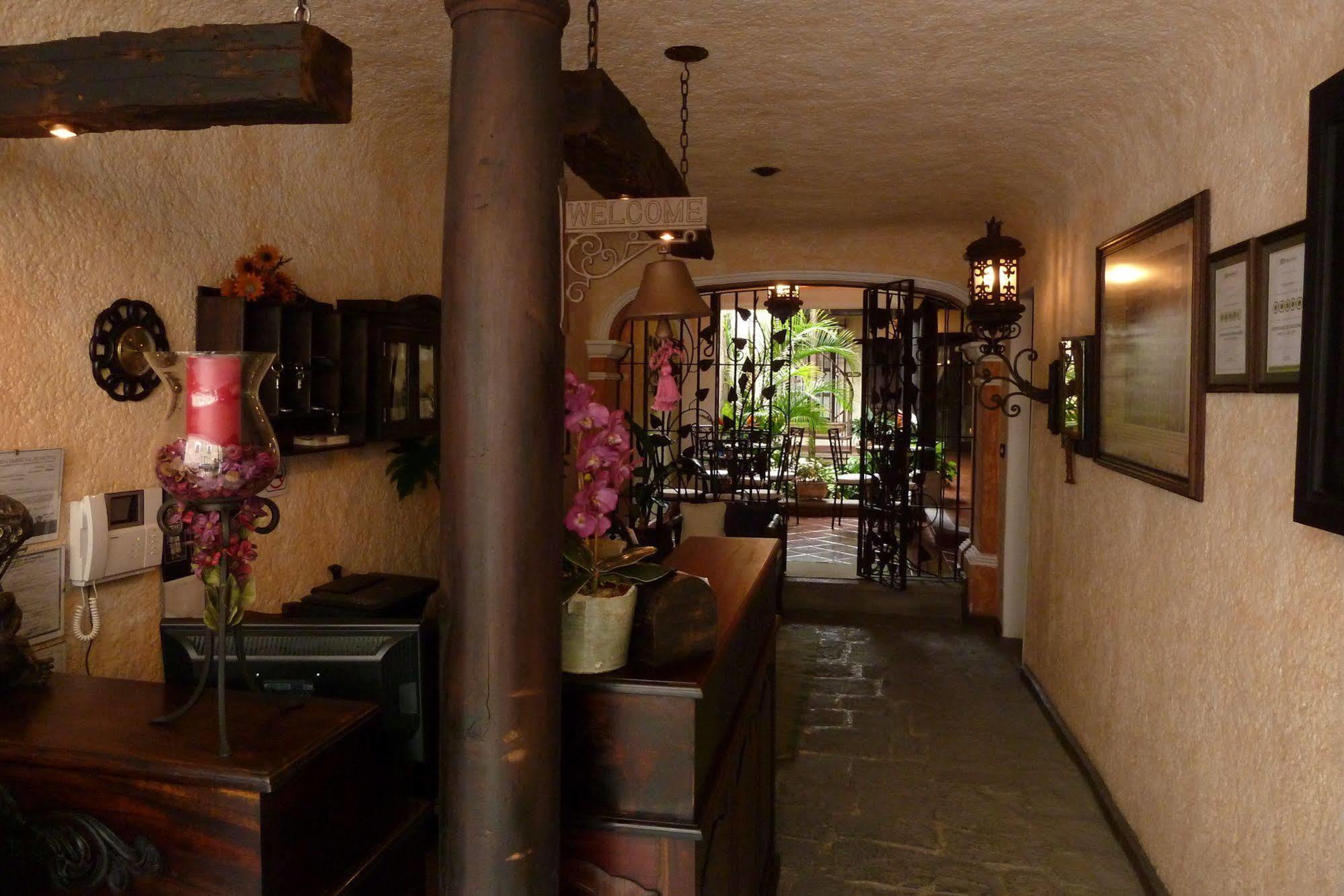 D'Leyenda Hotel Antigua Ngoại thất bức ảnh
