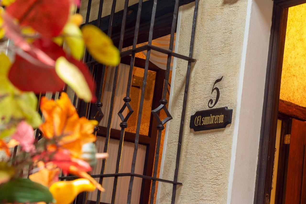 D'Leyenda Hotel Antigua Ngoại thất bức ảnh